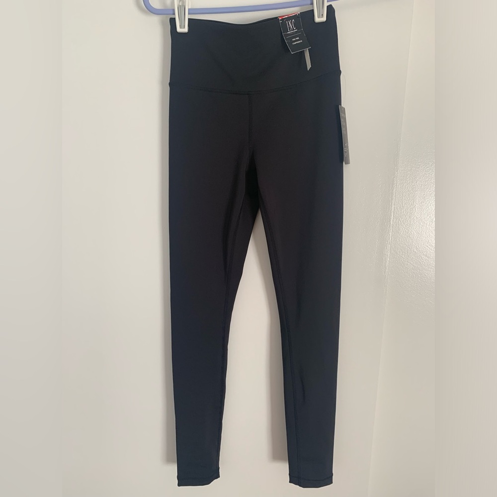 NWT Women’s soft leggings black INC